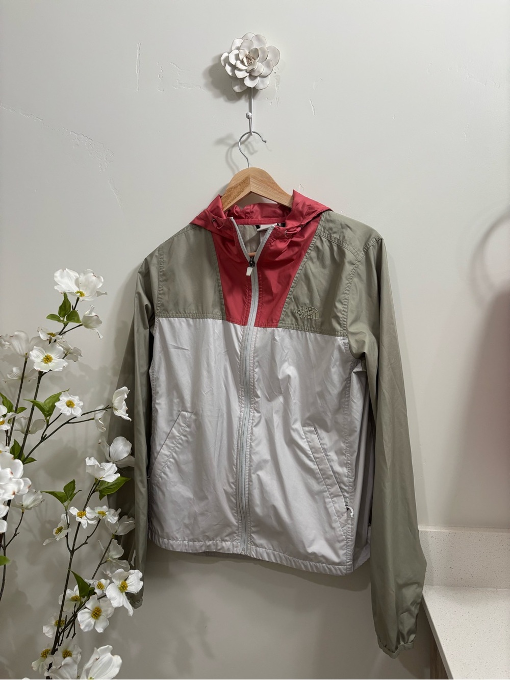The North Face Colorblock Windbreaker Jacket - White, Olive & Pink